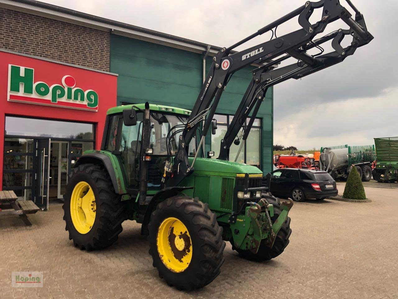 John Deere 6800 - Τρακτέρ: φωτογραφία 1 John Deere 6800 - Τρακτέρ: φωτογραφία 1