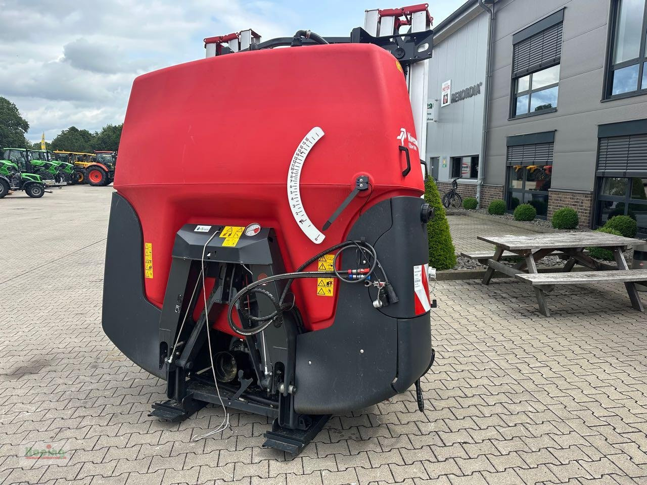 Kverneland IXter B18 1.800 iXsray - Αναρτώμενο ψεκαστικό: φωτογραφία 5 Kverneland IXter B18 1.800 iXsray - Αναρτώμενο ψεκαστικό: φωτογραφία 5