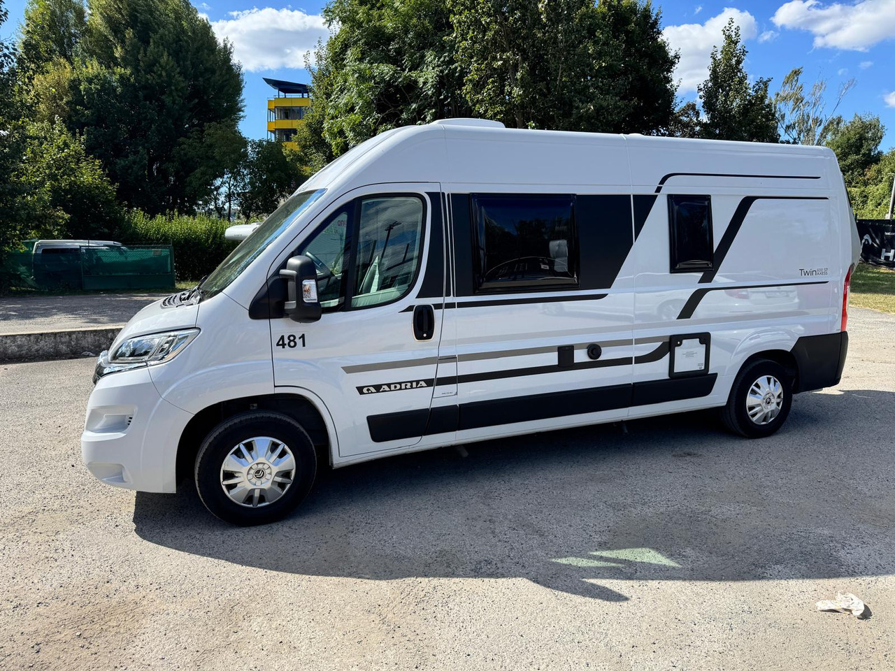 ADRIA Twin 600 SP - Αυτοκινούμενο βαν: φωτογραφία 3 ADRIA Twin 600 SP - Αυτοκινούμενο βαν: φωτογραφία 3