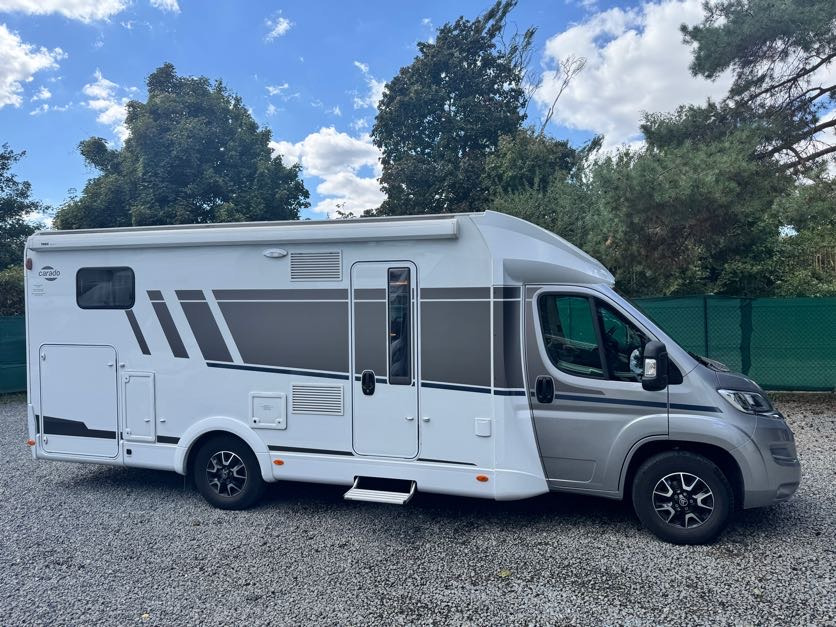 CARADO T447 PRO+ , camera, radio, awning, bike holder, LPG, ALU - Ημιενιαίο αυτοκινούμενο: φωτογραφία 1 CARADO T447 PRO+ , camera, radio, awning, bike holder, LPG, ALU - Ημιενιαίο αυτοκινούμενο: φωτογραφία 1