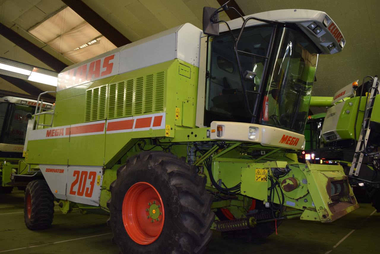 CLAAS Dominator 203 Mega - Θεριζοαλωνιστική μηχανή: φωτογραφία 1 CLAAS Dominator 203 Mega - Θεριζοαλωνιστική μηχανή: φωτογραφία 1