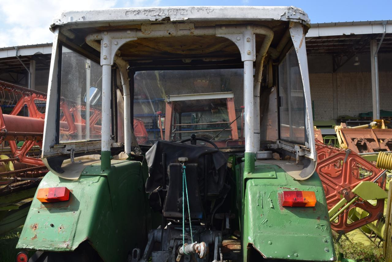 Deutz-Fahr D4006 - Τρακτέρ: φωτογραφία 5 Deutz-Fahr D4006 - Τρακτέρ: φωτογραφία 5