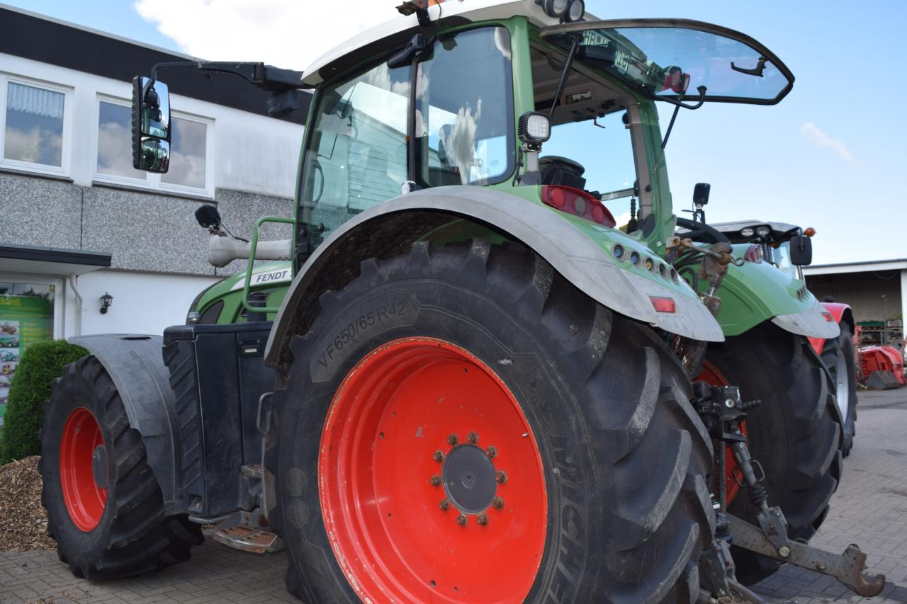 Fendt 724 Vario TMS SCR ProfiPlus - Τρακτέρ: φωτογραφία 4 Fendt 724 Vario TMS SCR ProfiPlus - Τρακτέρ: φωτογραφία 4
