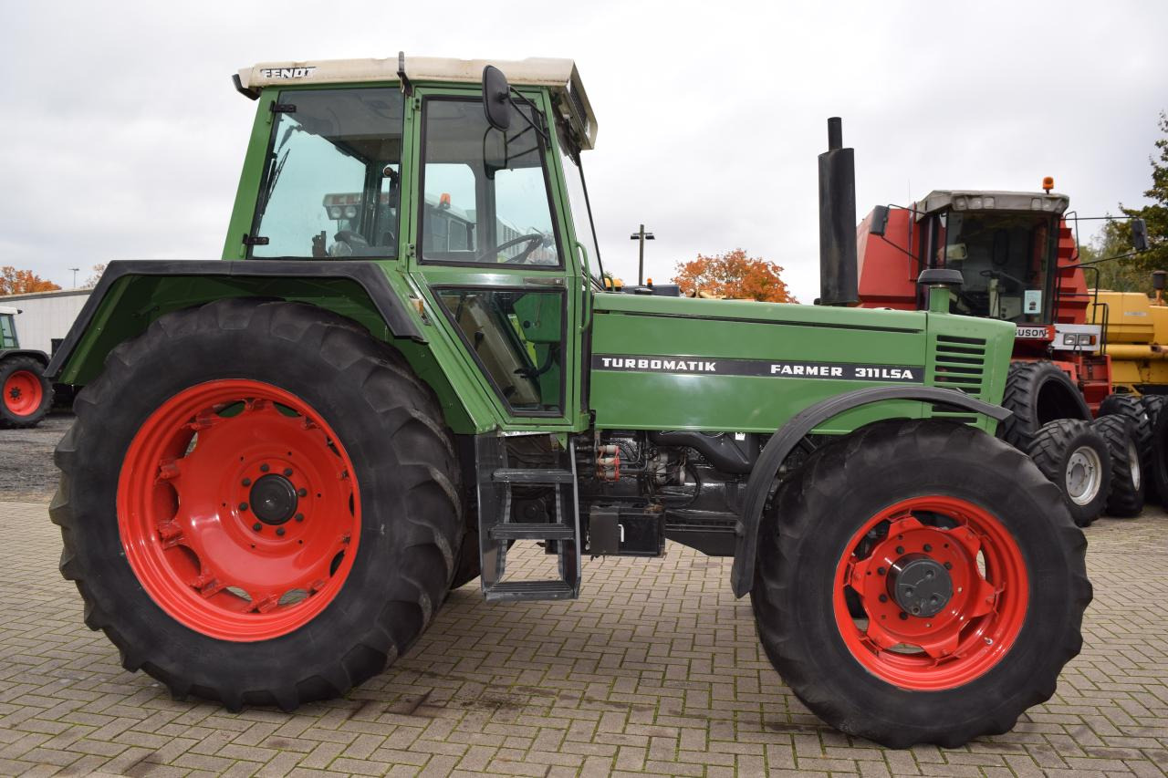 Fendt Farmer 311 LSA - Τρακτέρ: φωτογραφία 1 Fendt Farmer 311 LSA - Τρακτέρ: φωτογραφία 1