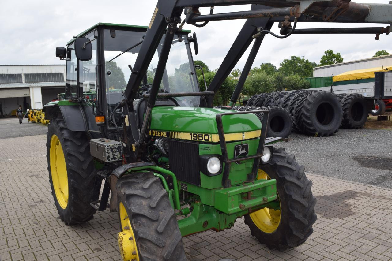 John Deere 1950 - Τρακτέρ: φωτογραφία 3 John Deere 1950 - Τρακτέρ: φωτογραφία 3