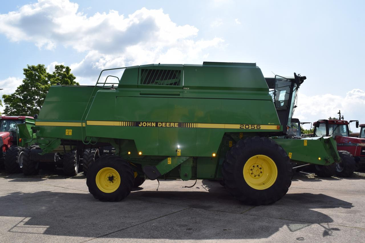 John Deere 2056 - Θεριζοαλωνιστική μηχανή: φωτογραφία 1 John Deere 2056 - Θεριζοαλωνιστική μηχανή: φωτογραφία 1