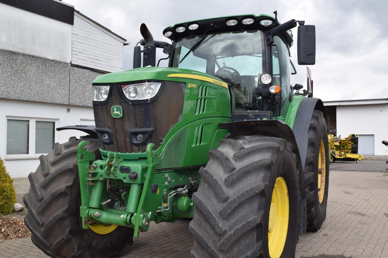 John Deere 6215 R - Τρακτέρ: φωτογραφία 4 John Deere 6215 R - Τρακτέρ: φωτογραφία 4