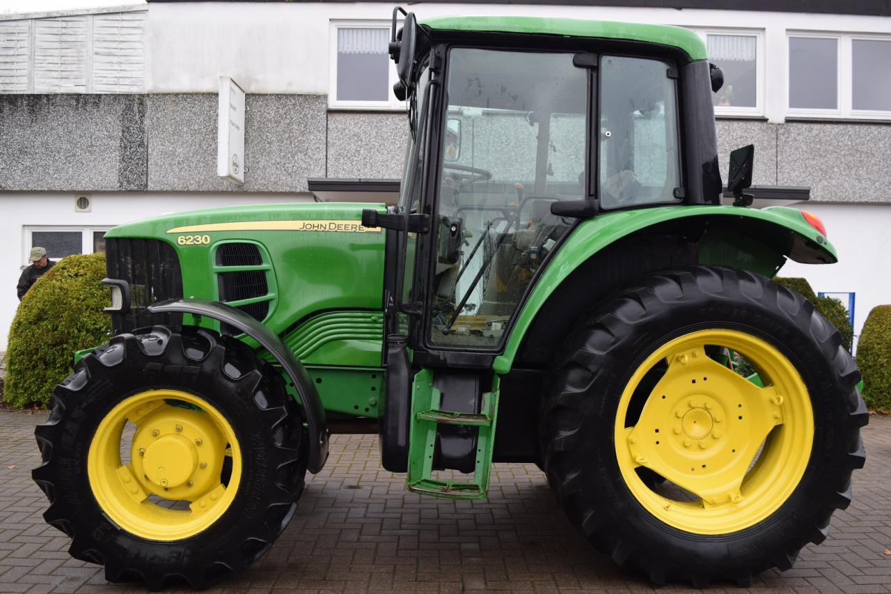 John Deere 6230 - Τρακτέρ: φωτογραφία 4 John Deere 6230 - Τρακτέρ: φωτογραφία 4