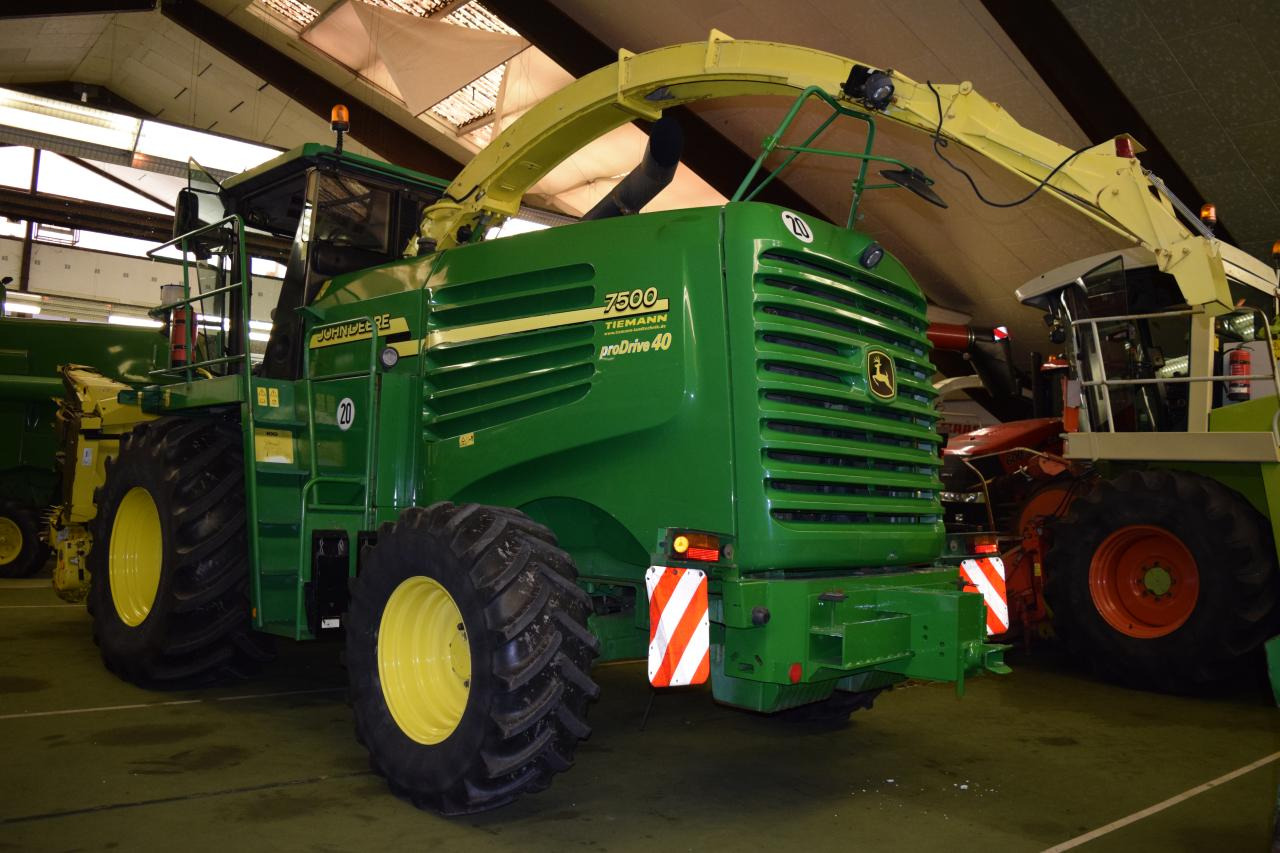 John Deere 7400 - Ενσιρωτική μηχανή: φωτογραφία 4 John Deere 7400 - Ενσιρωτική μηχανή: φωτογραφία 4