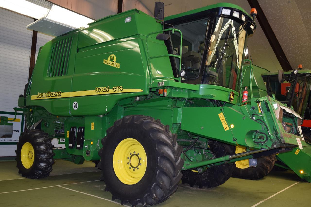 John Deere 9780 i CTS HM - Θεριζοαλωνιστική μηχανή: φωτογραφία 2 John Deere 9780 i CTS HM - Θεριζοαλωνιστική μηχανή: φωτογραφία 2