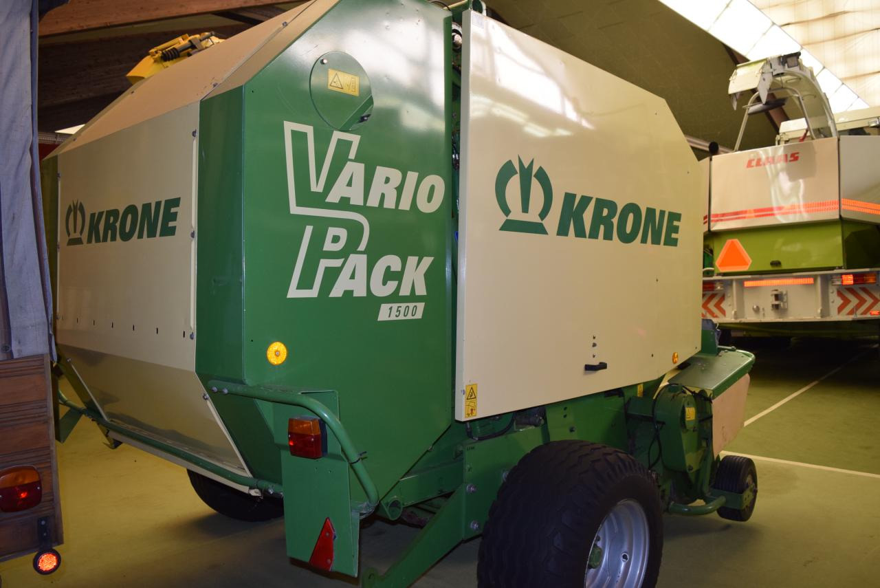 Krone Vario Pack 1500 - Χορτοδετική μηχανή στρόγγυλης μπάλας: φωτογραφία 4 Krone Vario Pack 1500 - Χορτοδετική μηχανή στρόγγυλης μπάλας: φωτογραφία 4