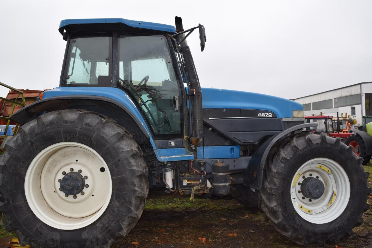 New Holland 8670 TA - Τρακτέρ: φωτογραφία 3 New Holland 8670 TA - Τρακτέρ: φωτογραφία 3