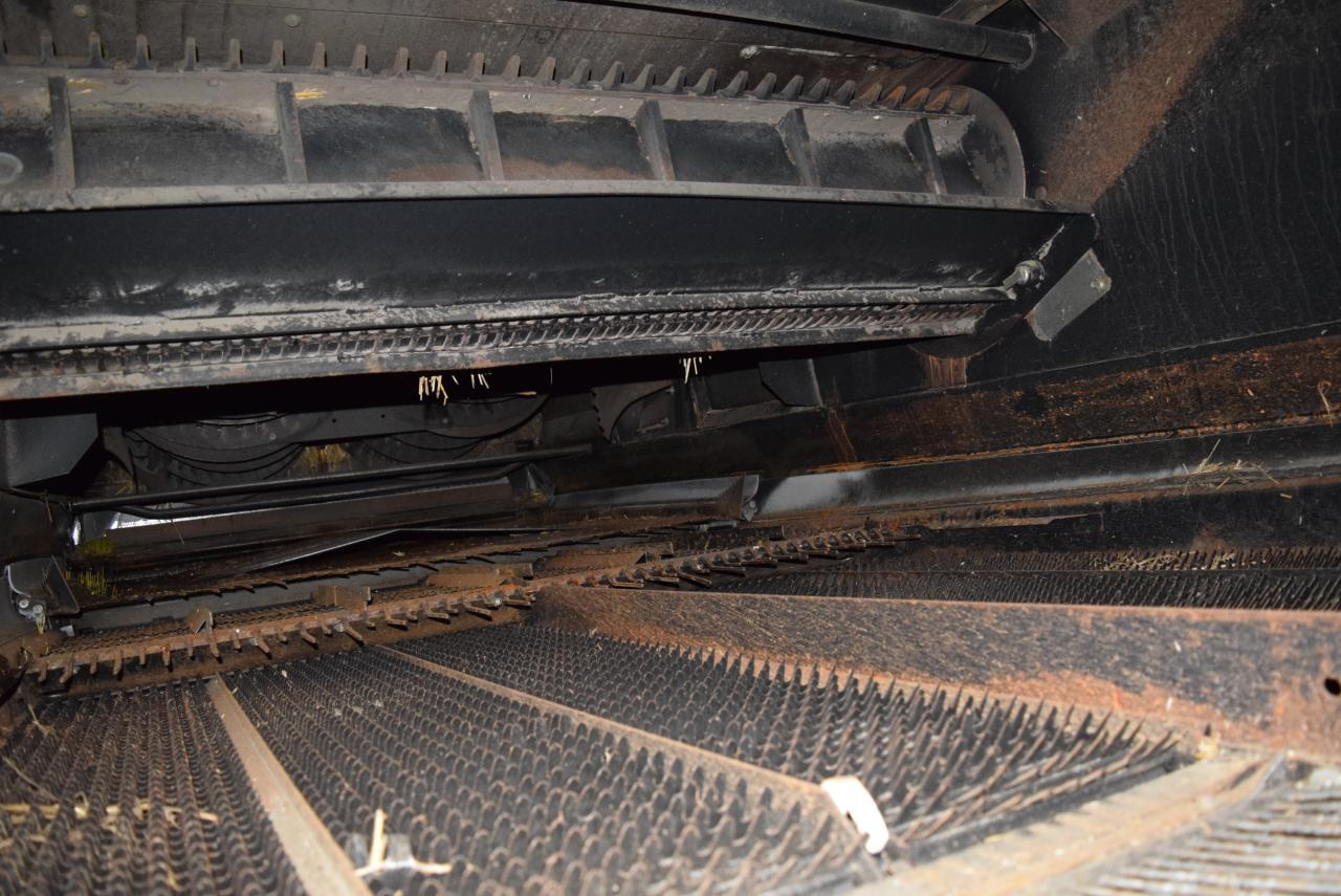 Θεριζοαλωνιστική μηχανή New Holland CR 9090 Elevation: φωτογραφία 6 Θεριζοαλωνιστική μηχανή New Holland CR 9090 Elevation: φωτογραφία 6