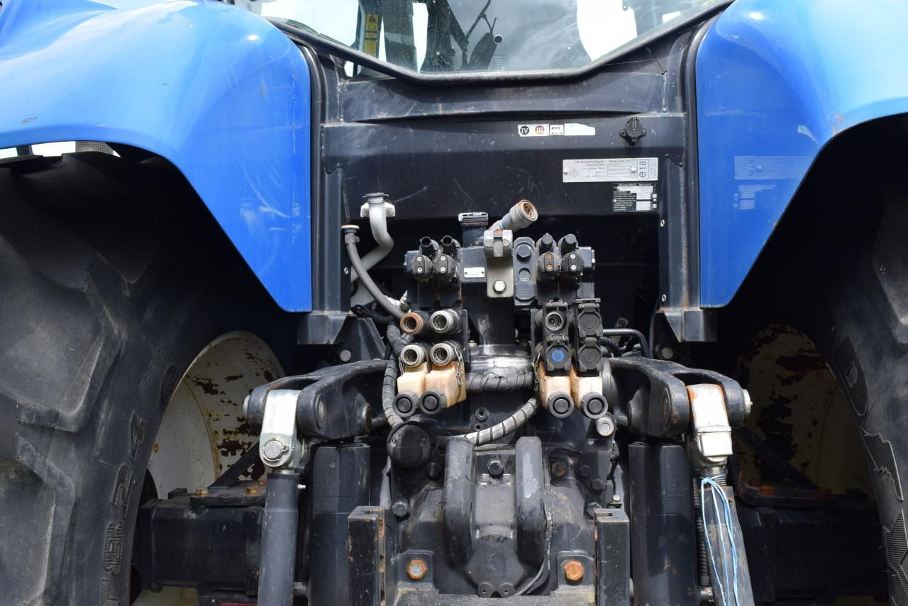 New Holland T 7040 - Τρακτέρ: φωτογραφία 5 New Holland T 7040 - Τρακτέρ: φωτογραφία 5