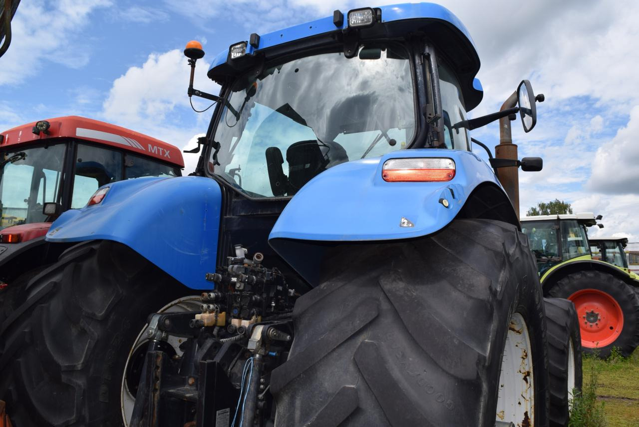 New Holland T 7040 - Τρακτέρ: φωτογραφία 3 New Holland T 7040 - Τρακτέρ: φωτογραφία 3