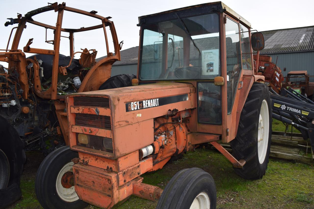 Renault 651 - Τρακτέρ: φωτογραφία 2 Renault 651 - Τρακτέρ: φωτογραφία 2