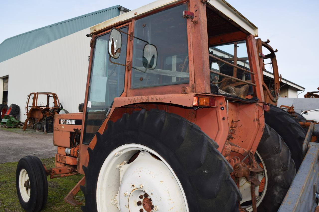 Renault 651 - Τρακτέρ: φωτογραφία 4 Renault 651 - Τρακτέρ: φωτογραφία 4