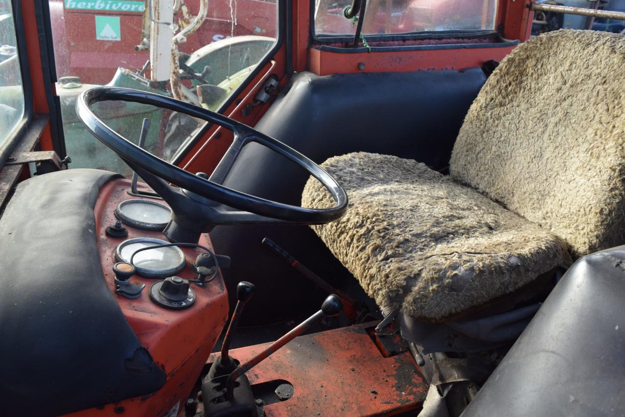Renault 651 - Τρακτέρ: φωτογραφία 4 Renault 651 - Τρακτέρ: φωτογραφία 4