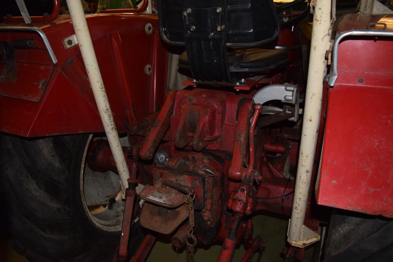 Renault Super 5D - Τρακτέρ: φωτογραφία 4 Renault Super 5D - Τρακτέρ: φωτογραφία 4