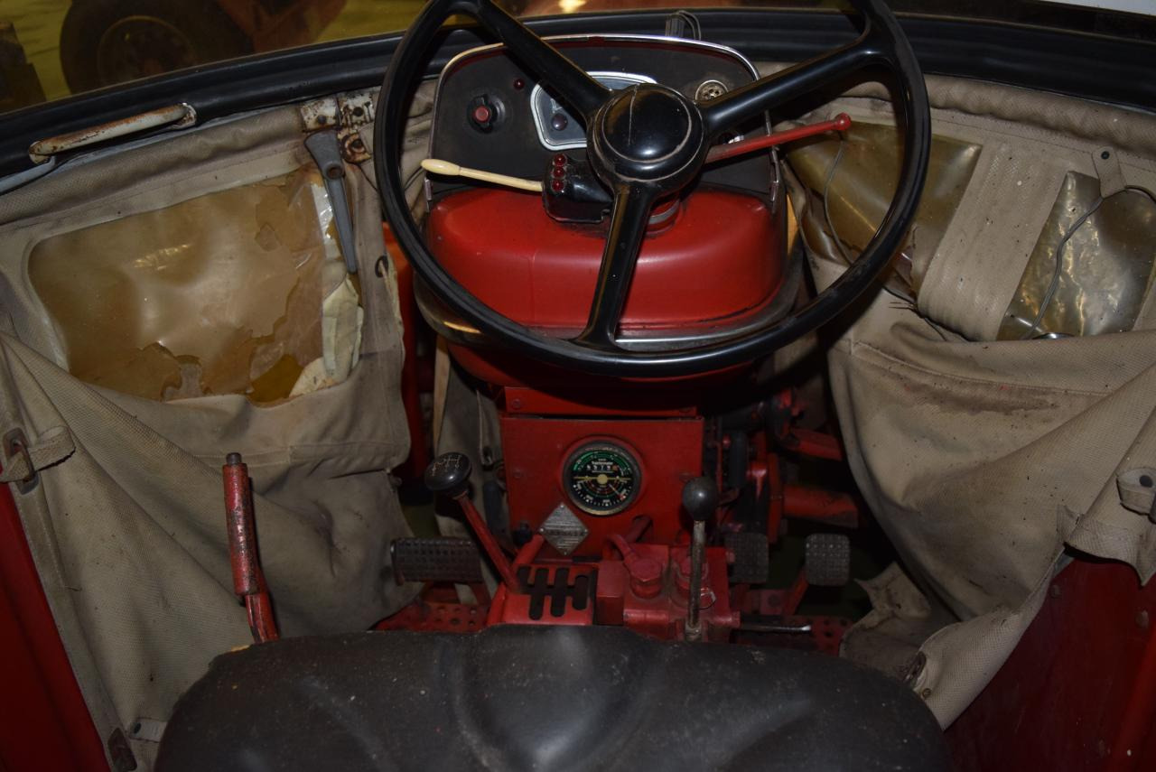 Renault Super 5D - Τρακτέρ: φωτογραφία 5 Renault Super 5D - Τρακτέρ: φωτογραφία 5