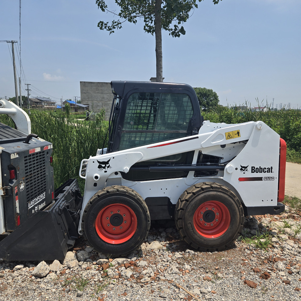 BOBCAT S550 - Φορτωτής πλάγιας ολίσθησης: φωτογραφία 1 BOBCAT S550 - Φορτωτής πλάγιας ολίσθησης: φωτογραφία 1