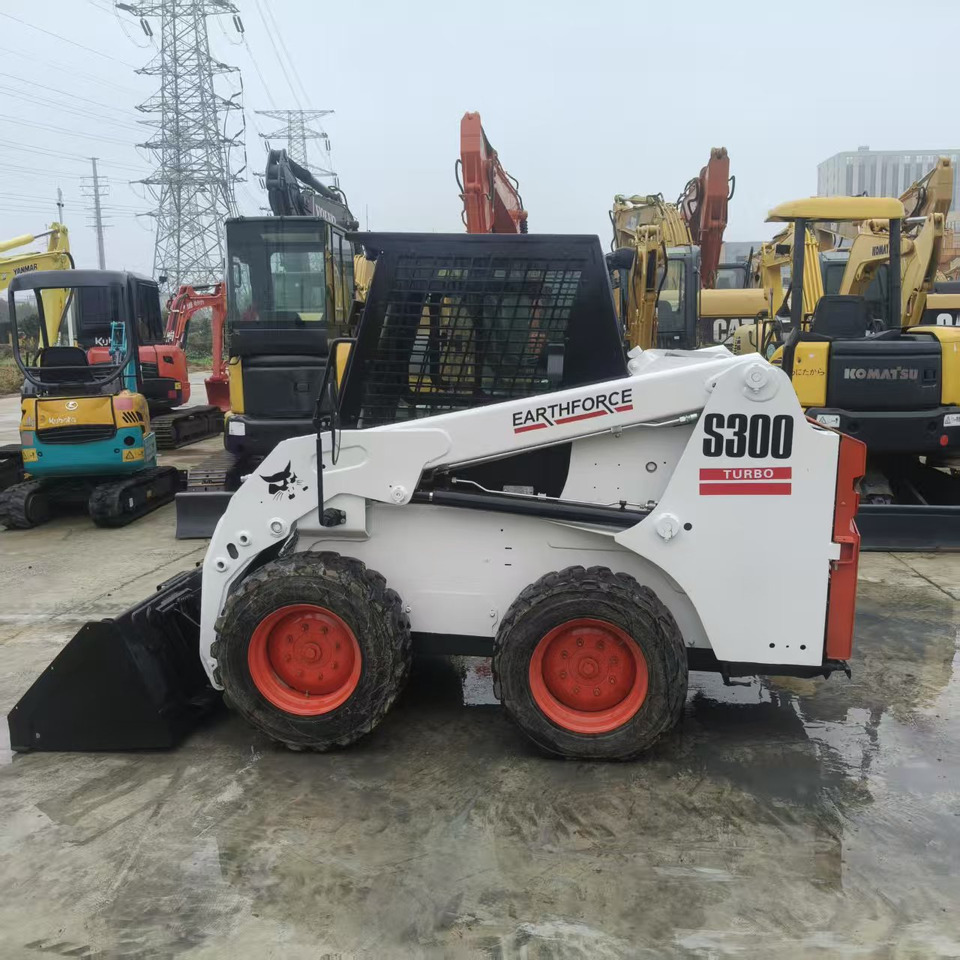Bobcat S300 - Φορτωτής πλάγιας ολίσθησης: φωτογραφία 1 Bobcat S300 - Φορτωτής πλάγιας ολίσθησης: φωτογραφία 1