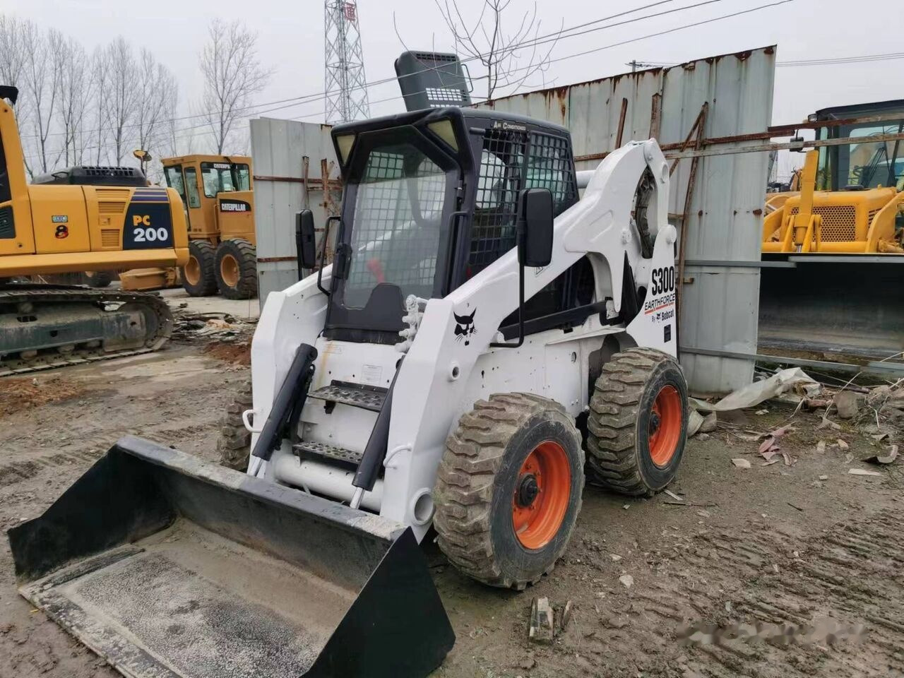 Bobcat S300 - Φορτωτής πλάγιας ολίσθησης: φωτογραφία 2 Bobcat S300 - Φορτωτής πλάγιας ολίσθησης: φωτογραφία 2