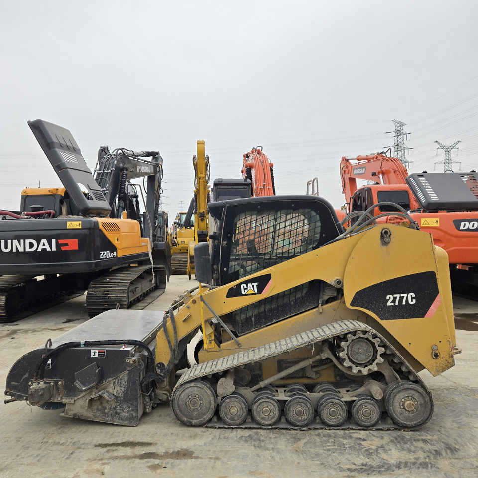 CATERPILLAR 277C - Φορτωτής πλάγιας ολίσθησης: φωτογραφία 5 CATERPILLAR 277C - Φορτωτής πλάγιας ολίσθησης: φωτογραφία 5