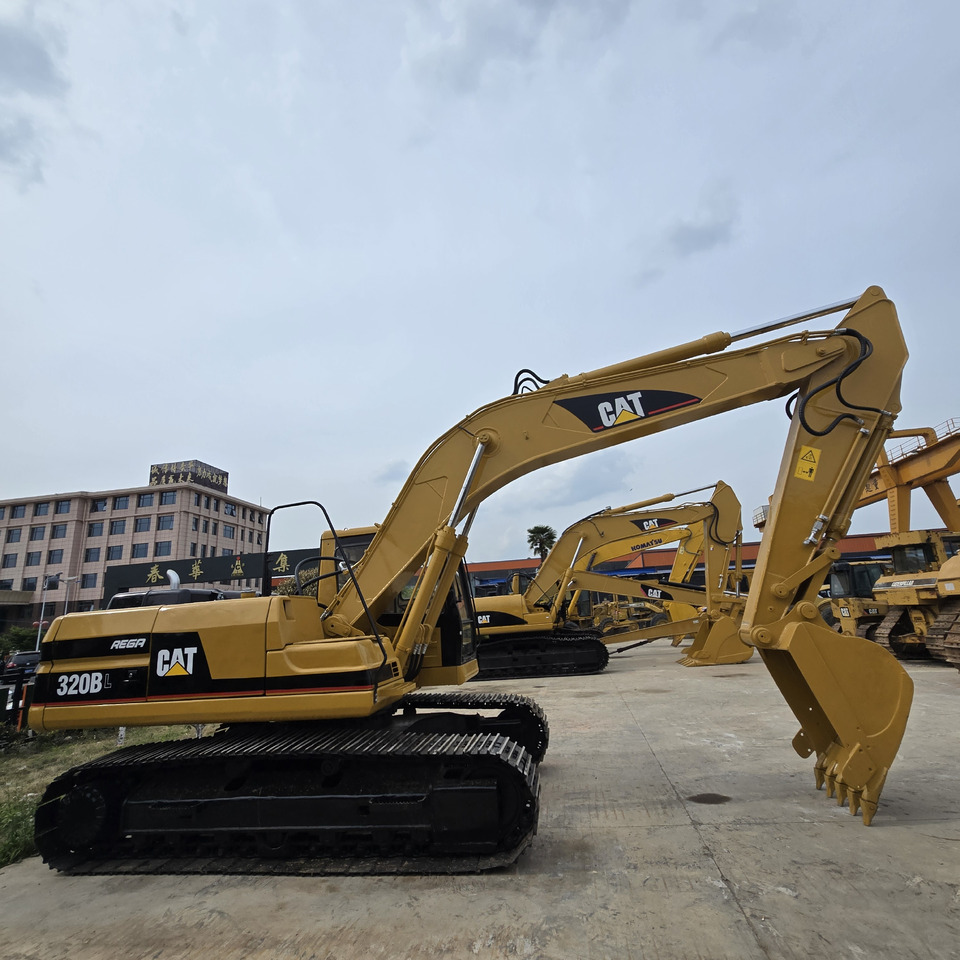 CATERPILLAR 320BL - Ερπυστριοφόρος εκσκαφέας: φωτογραφία 1 CATERPILLAR 320BL - Ερπυστριοφόρος εκσκαφέας: φωτογραφία 1