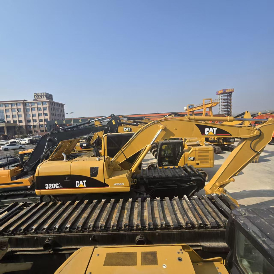 CATERPILLAR 320DL - Πλωτός εκσκαφέας: φωτογραφία 4 CATERPILLAR 320DL - Πλωτός εκσκαφέας: φωτογραφία 4