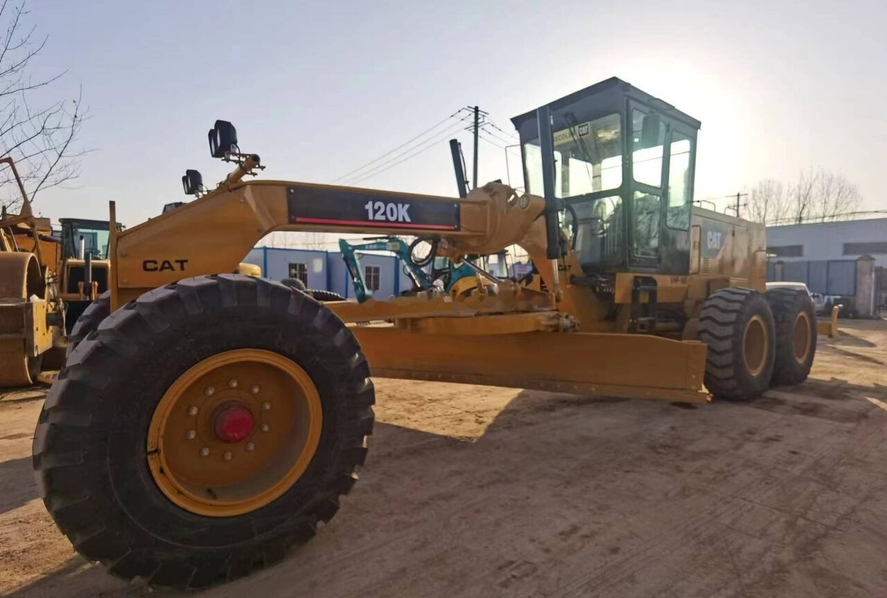 Caterpillar 120K - Γκρέιντερ: φωτογραφία 3 Caterpillar 120K - Γκρέιντερ: φωτογραφία 3