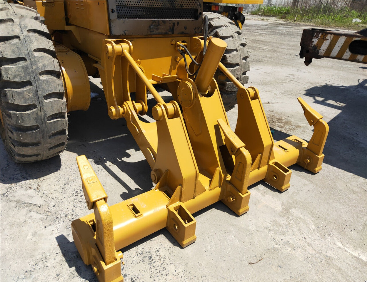 Caterpillar 140H - Γκρέιντερ: φωτογραφία 5 Caterpillar 140H - Γκρέιντερ: φωτογραφία 5