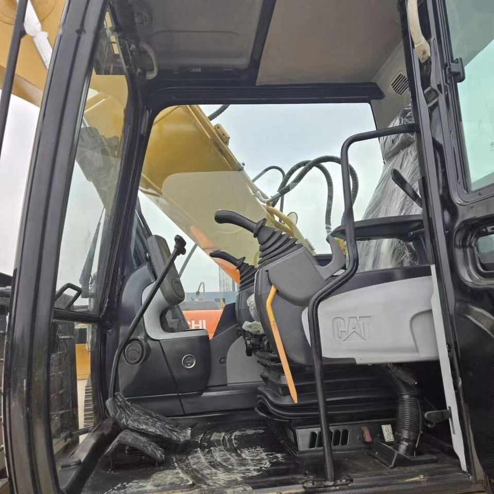 Ερπυστριοφόρος εκσκαφέας Caterpillar 315D2GC: φωτογραφία 9