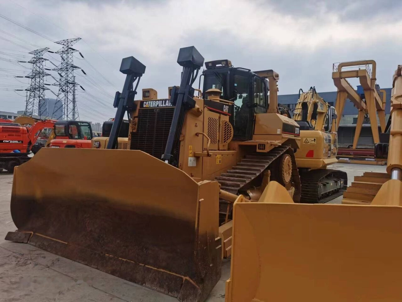 Caterpillar D7R - Μπουλντόζα: φωτογραφία 4 Caterpillar D7R - Μπουλντόζα: φωτογραφία 4