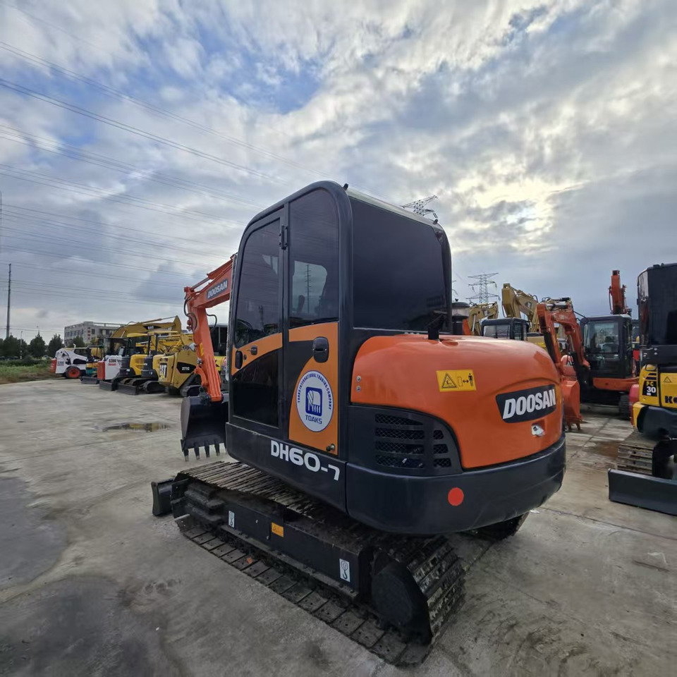 DOOSAN DH60-7 - Μίνι εκσκαφέας: φωτογραφία 4 DOOSAN DH60-7 - Μίνι εκσκαφέας: φωτογραφία 4