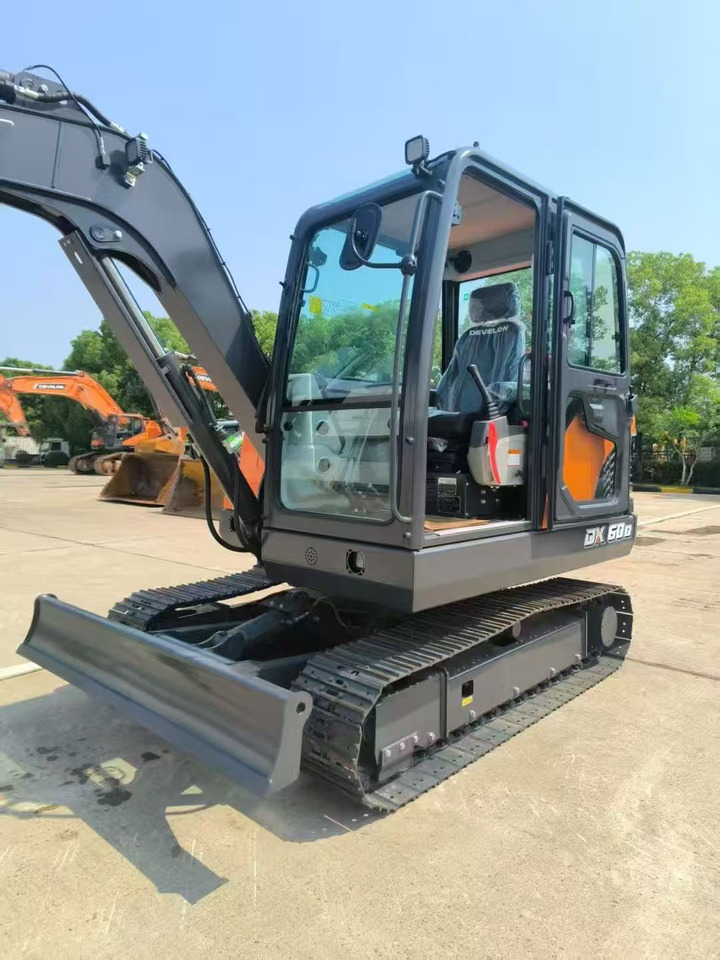 DOOSAN DX60D - Μίνι εκσκαφέας: φωτογραφία 2 DOOSAN DX60D - Μίνι εκσκαφέας: φωτογραφία 2