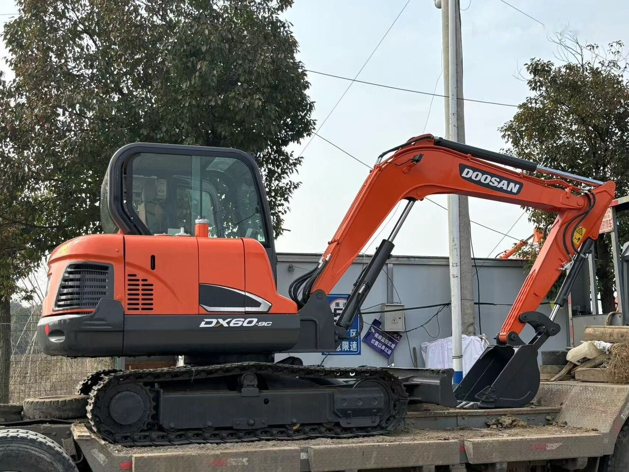 Doosan DX60 - Μίνι εκσκαφέας: φωτογραφία 5 Doosan DX60 - Μίνι εκσκαφέας: φωτογραφία 5