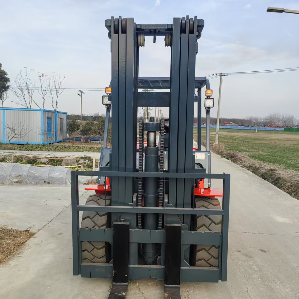 Πετρελαιοκίνητο περονοφόρο HELI FD45: φωτογραφία 6 Πετρελαιοκίνητο περονοφόρο HELI FD45: φωτογραφία 6