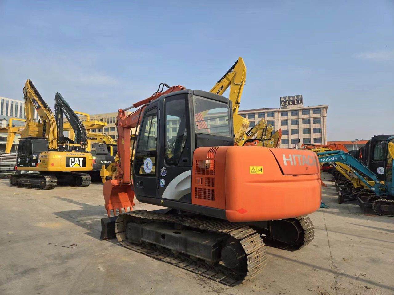 HITACHI ZX60 - Μίνι εκσκαφέας: φωτογραφία 3 HITACHI ZX60 - Μίνι εκσκαφέας: φωτογραφία 3