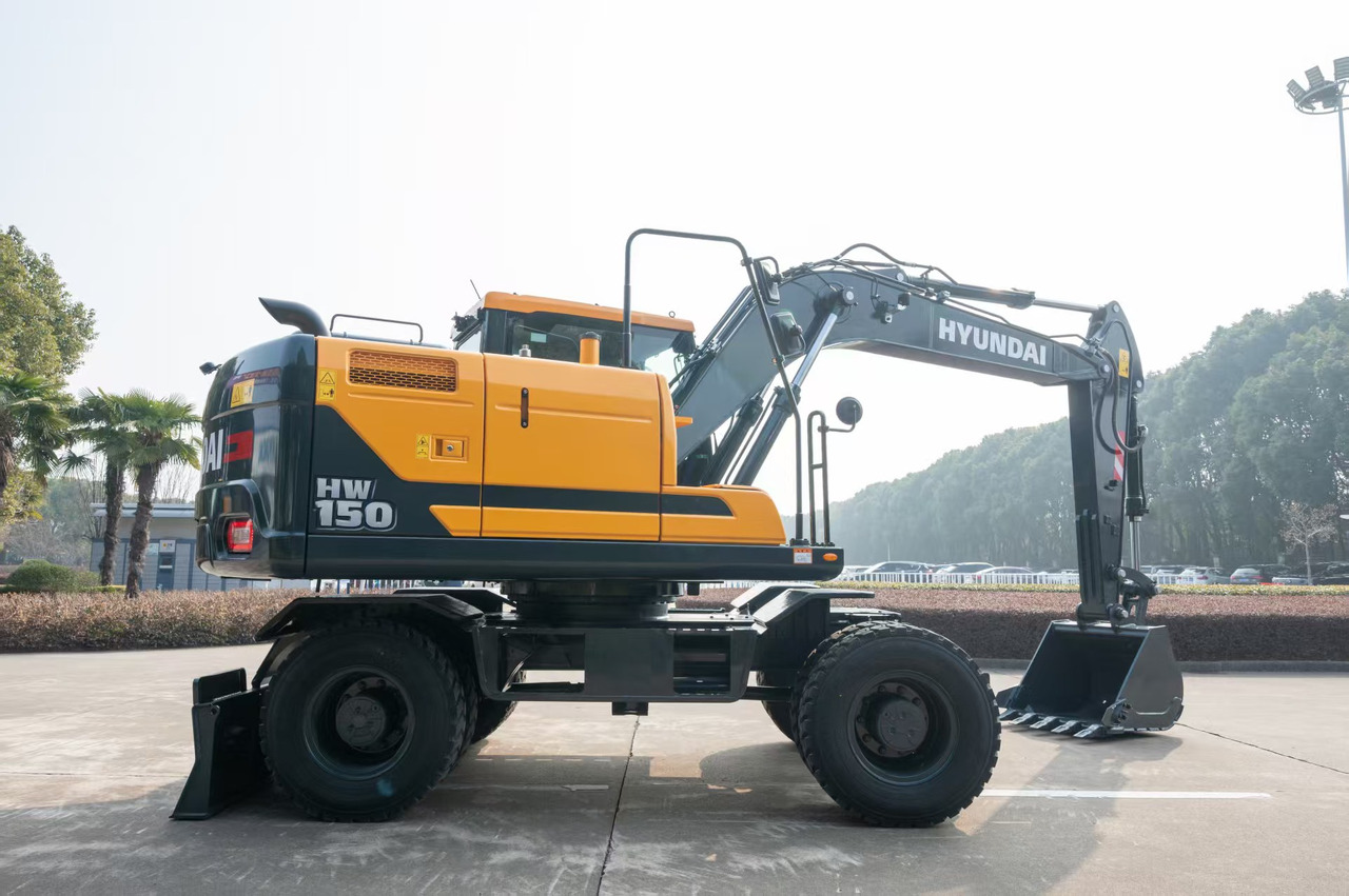 HYUNDAI HW150 - Τροχοφόρος εκσκαφέας: φωτογραφία 4 HYUNDAI HW150 - Τροχοφόρος εκσκαφέας: φωτογραφία 4
