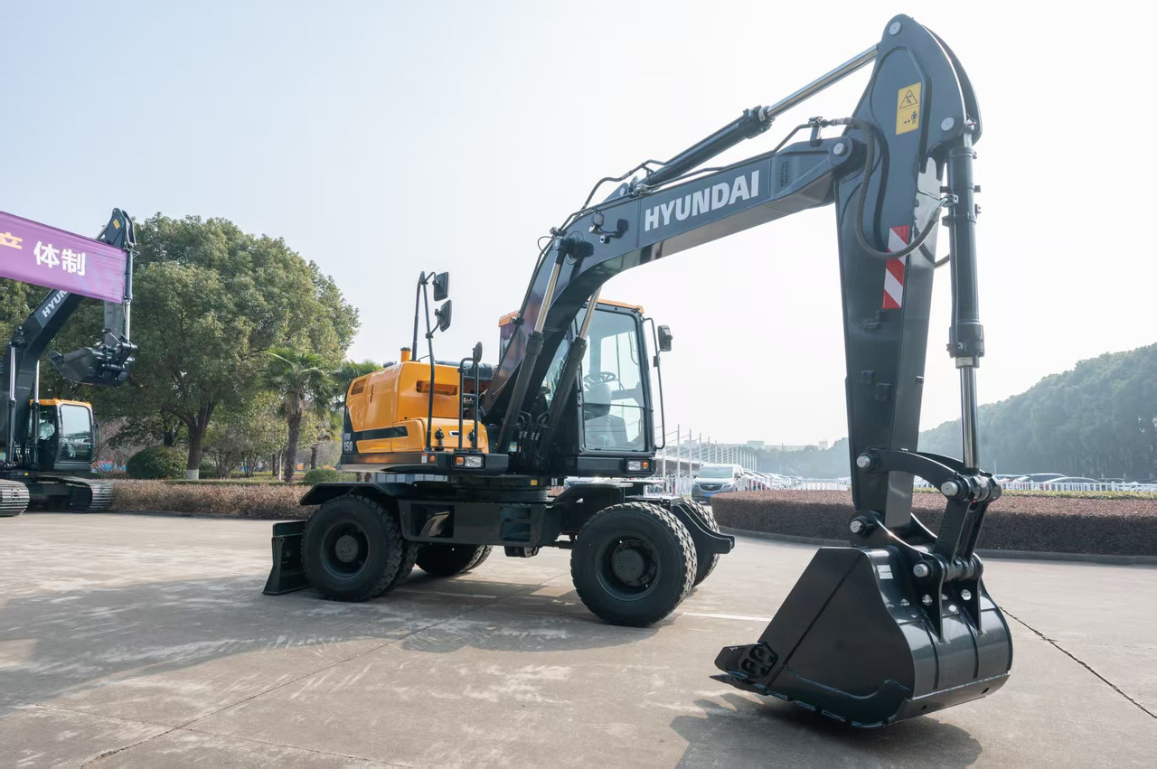 HYUNDAI HW150 - Τροχοφόρος εκσκαφέας: φωτογραφία 5 HYUNDAI HW150 - Τροχοφόρος εκσκαφέας: φωτογραφία 5