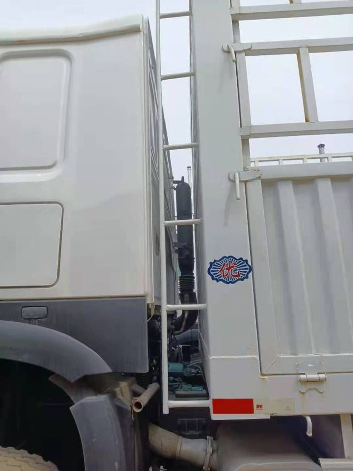 Howo ZZ3257N3647D1 - Φορτηγό με ανοιχτή καρότσα: φωτογραφία 5 Howo ZZ3257N3647D1 - Φορτηγό με ανοιχτή καρότσα: φωτογραφία 5