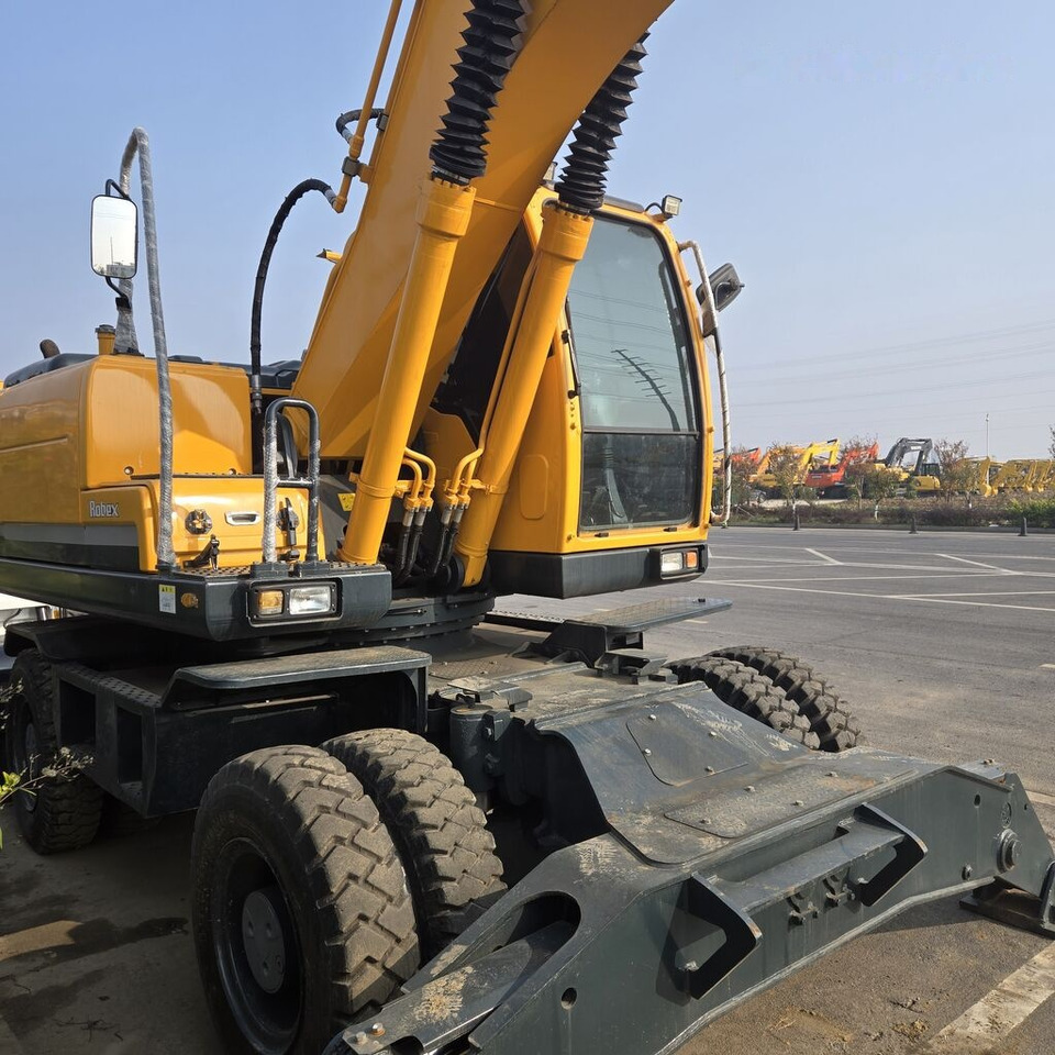 Hyundai R210W-9 - Τροχοφόρος εκσκαφέας: φωτογραφία 5 Hyundai R210W-9 - Τροχοφόρος εκσκαφέας: φωτογραφία 5