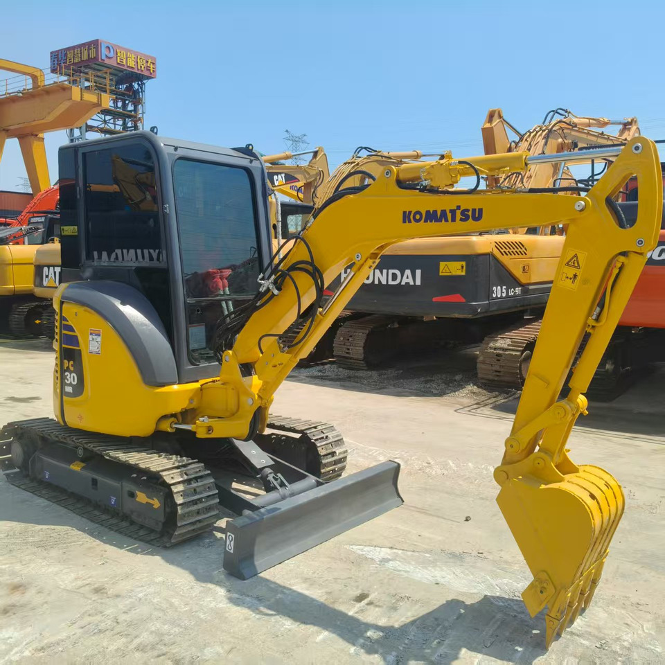 KOMATSU PC30 - Μίνι εκσκαφέας: φωτογραφία 1 KOMATSU PC30 - Μίνι εκσκαφέας: φωτογραφία 1