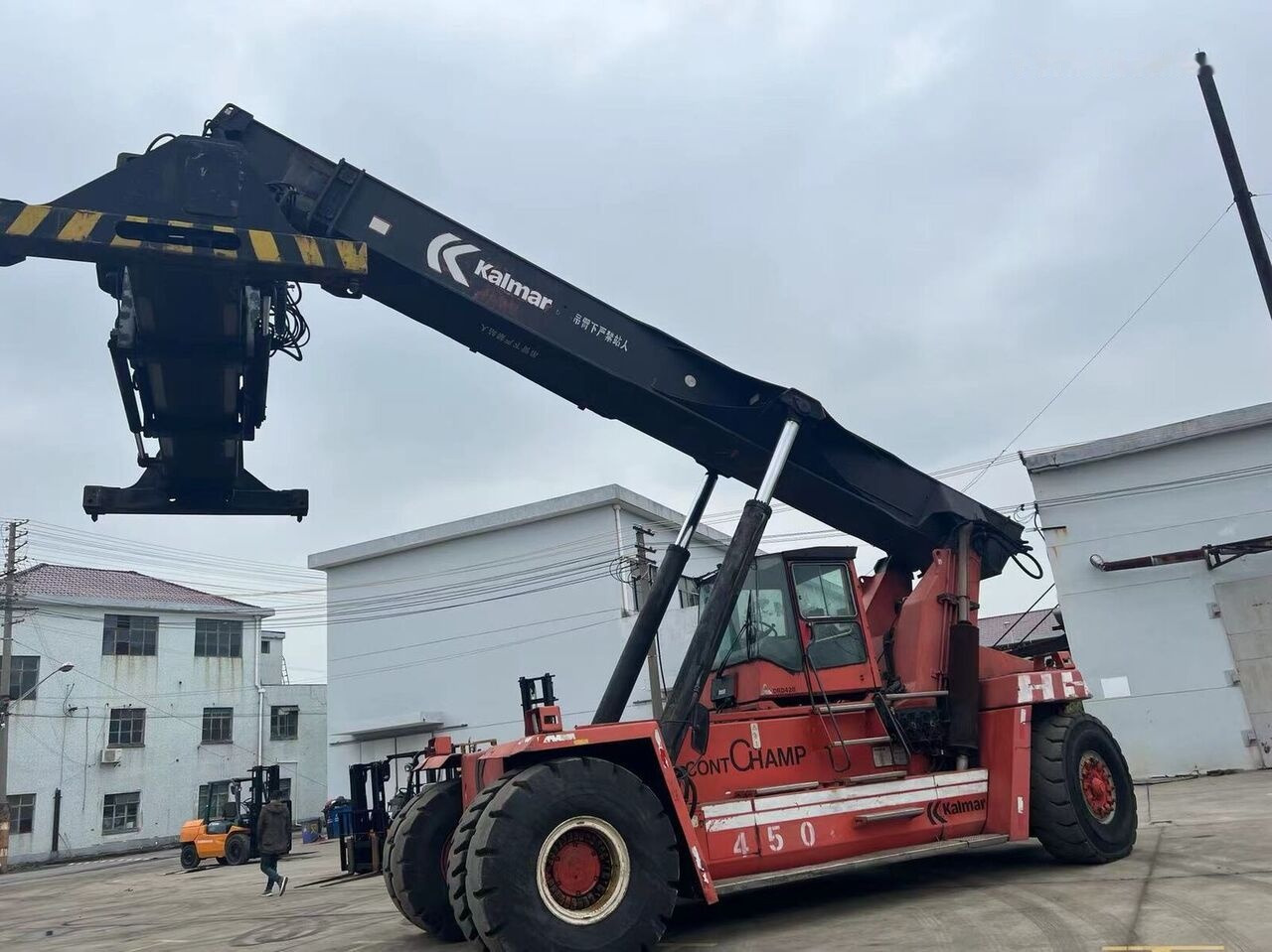 Kalmar DRF450-60S5 - Reachstacker: φωτογραφία 3 Kalmar DRF450-60S5 - Reachstacker: φωτογραφία 3