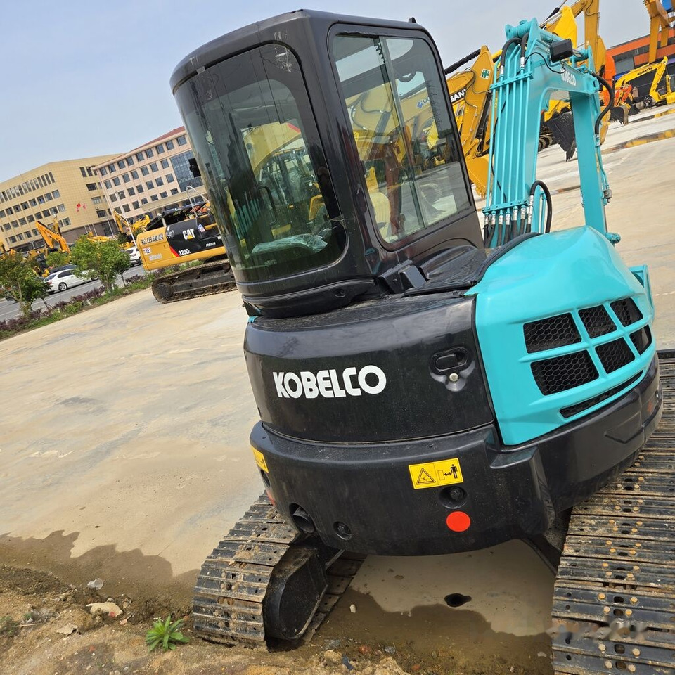 Kobelco SK55SR - Μίνι εκσκαφέας: φωτογραφία 4 Kobelco SK55SR - Μίνι εκσκαφέας: φωτογραφία 4