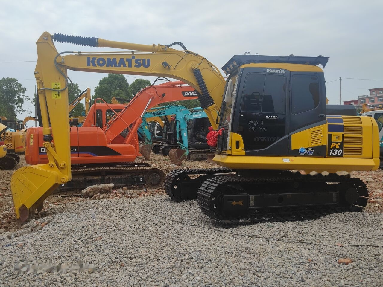 Komatsu PC130 - Ερπυστριοφόρος εκσκαφέας: φωτογραφία 1 Komatsu PC130 - Ερπυστριοφόρος εκσκαφέας: φωτογραφία 1