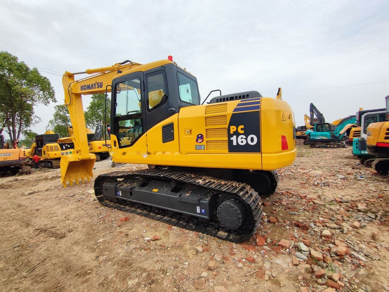 Komatsu PC160LC-7 - Ερπυστριοφόρος εκσκαφέας: φωτογραφία 2 Komatsu PC160LC-7 - Ερπυστριοφόρος εκσκαφέας: φωτογραφία 2