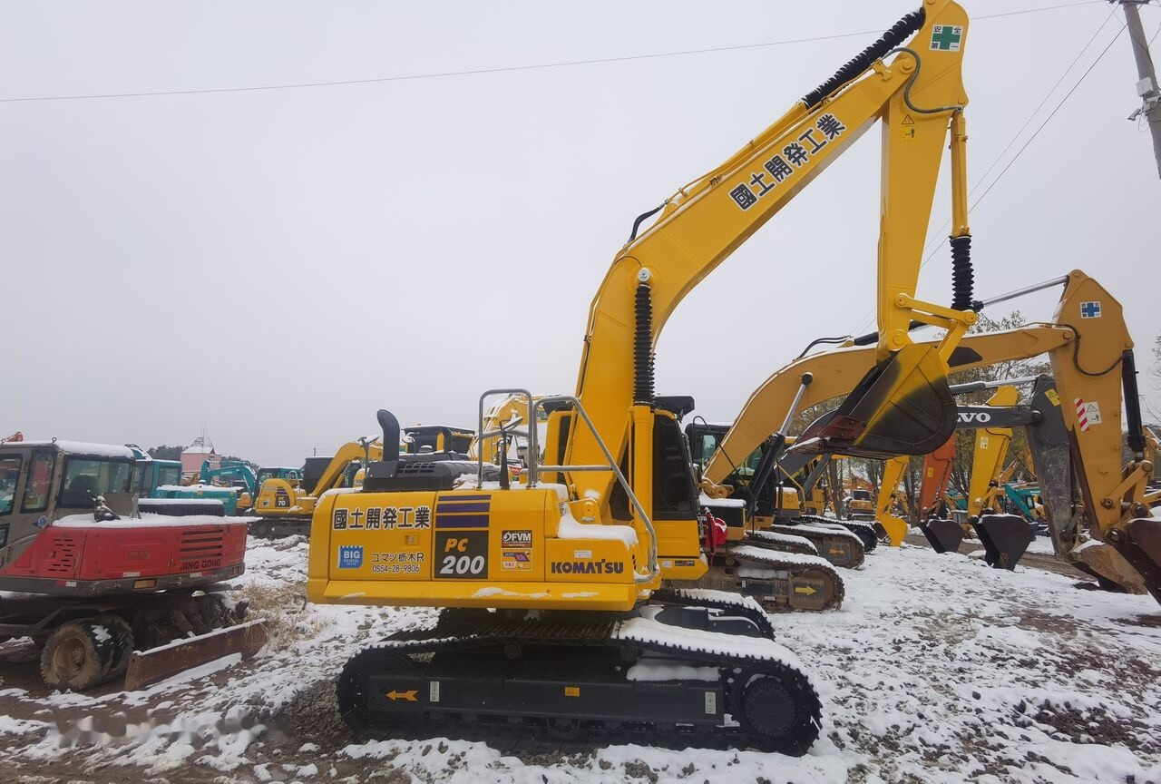 Komatsu PC200-8 - Ερπυστριοφόρος εκσκαφέας: φωτογραφία 2 Komatsu PC200-8 - Ερπυστριοφόρος εκσκαφέας: φωτογραφία 2