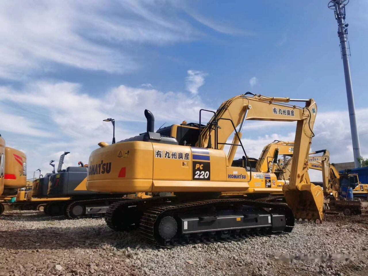 Komatsu PC220-8 MO - Ερπυστριοφόρος εκσκαφέας: φωτογραφία 3 Komatsu PC220-8 MO - Ερπυστριοφόρος εκσκαφέας: φωτογραφία 3